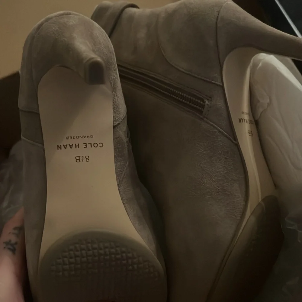BNWT Cole Hann Vesper Booties